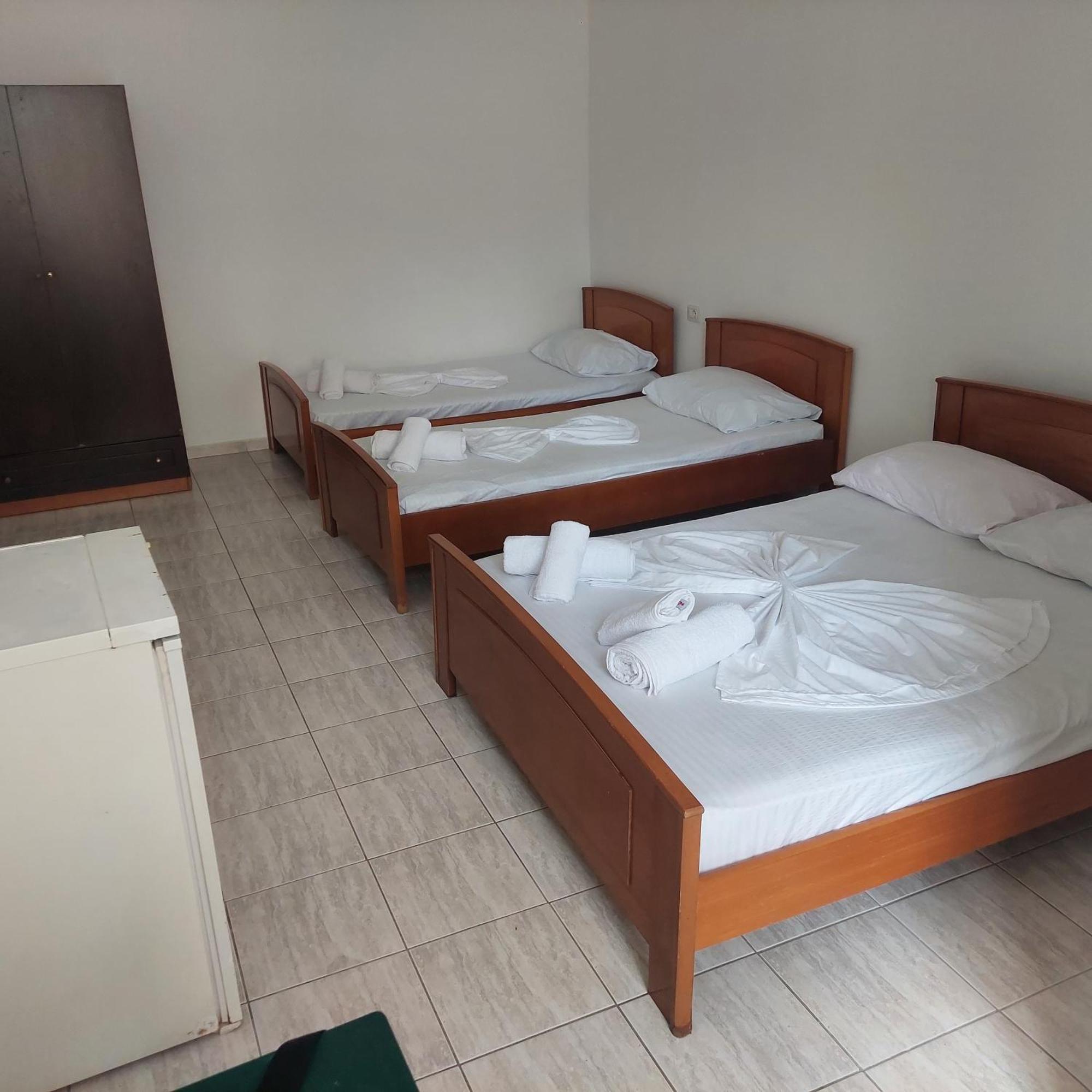 סרנדה Casa Mia Economy Condos מראה חיצוני תמונה