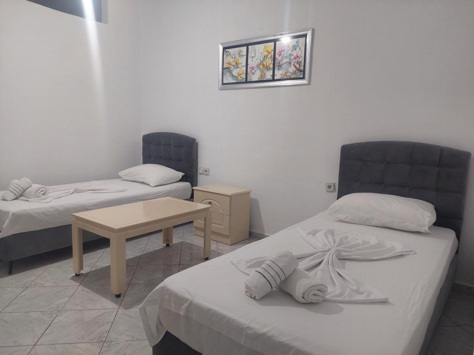 סרנדה Casa Mia Economy Condos מראה חיצוני תמונה