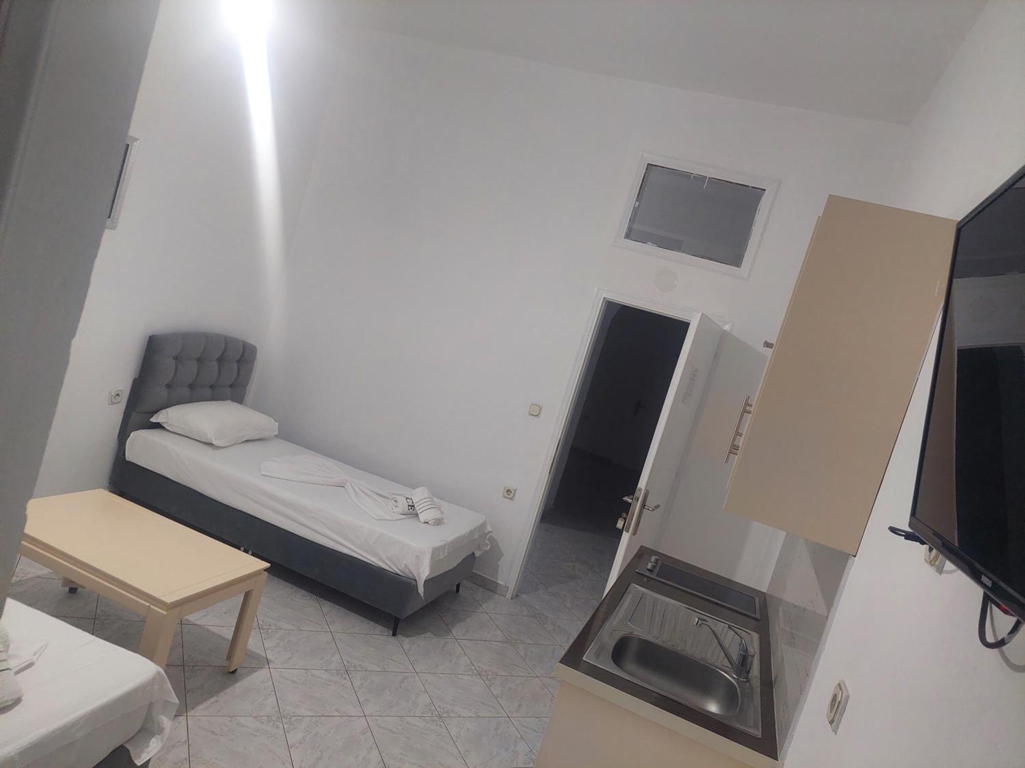 סרנדה Casa Mia Economy Condos מראה חיצוני תמונה